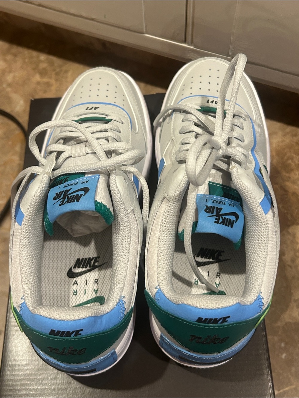 Nike AF1 shadow White Sneakers with Green Swoosh and Blue Accents women’s 8 BNIB - Picture 6 of 8